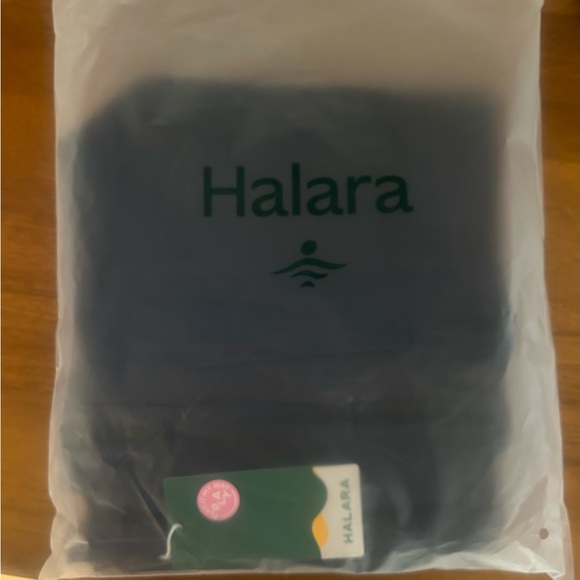 High Waisted Back Pocket Flare Yoga Leggings | Halara - Picture 7 of 7